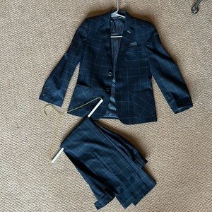 Boys Leo & Zachary Suit